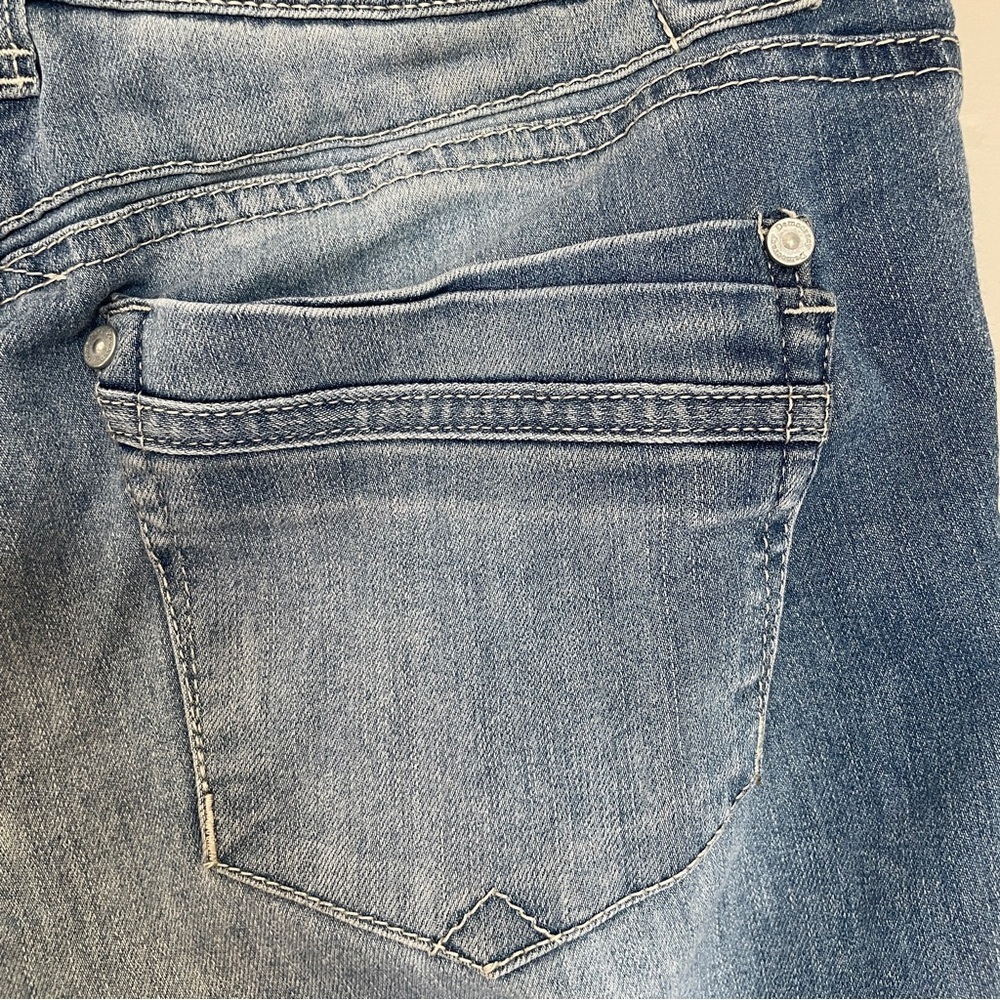 Democracy Ab Technology Skinny Jeans Size 2 Medium Wash Stretch Denim - Picture 4 of 9